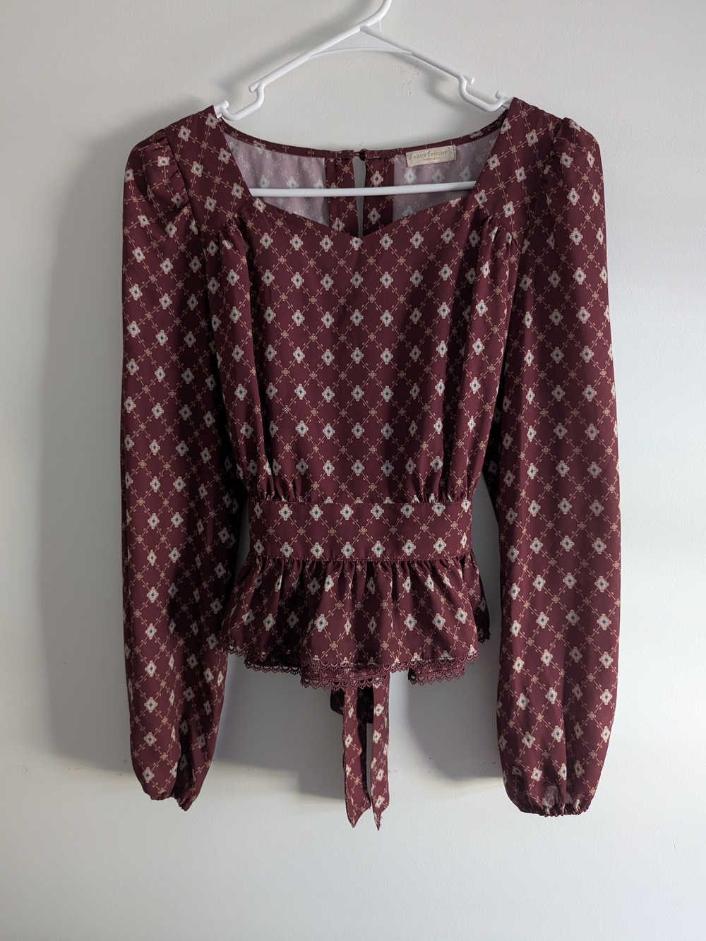 Axes Femme Poetique Burgundy Renaissance Pattern Peplum Lacy Tied Blouse